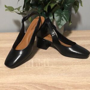 Baretraps Sling Back Block Shoes